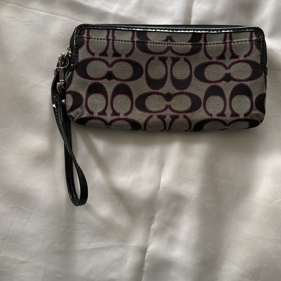 Coach wristlet - Picture 4 of 10